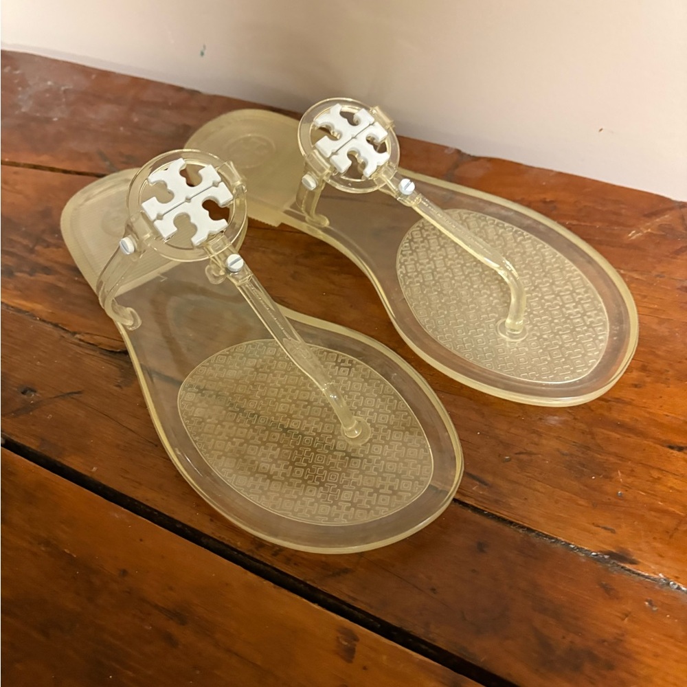 Tory Burch Jelly Logo Thong Sandals in Pale Yellow Size 7 - Picture 8 of 8